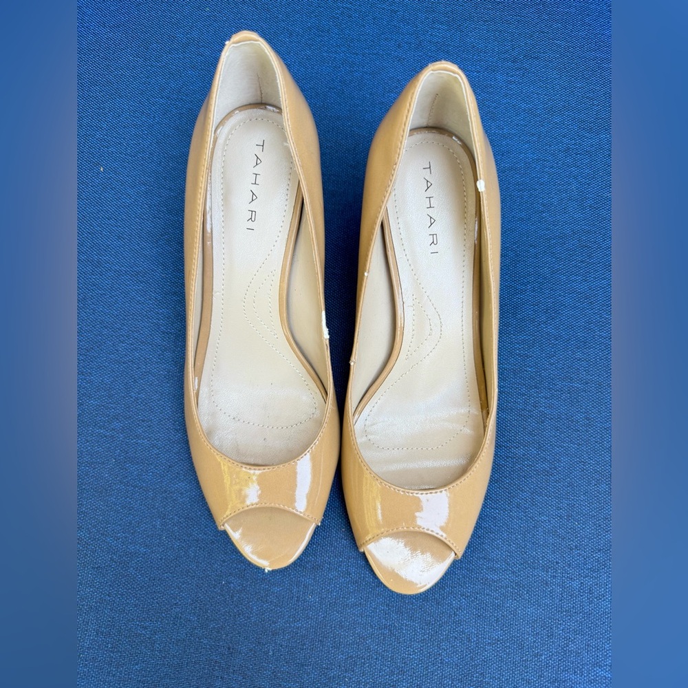 Tahari Tan Peep Toe Heels, NWOT